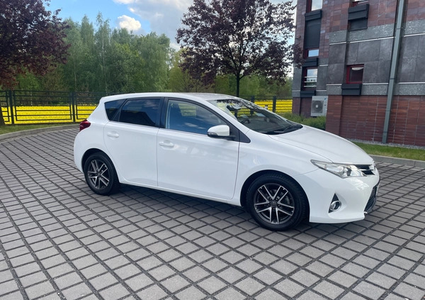 Toyota Auris cena 43900 przebieg: 138400, rok produkcji 2014 z Polkowice małe 466